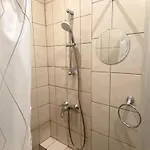 Lovely 1-bedroom In The Heart Of Apartmán *